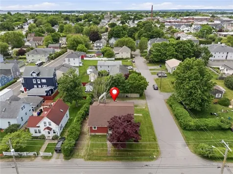 129 Dewolf Avenue Bristol RI 02809