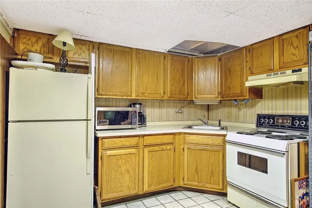 72 Vermont Street Cranston RI 02920