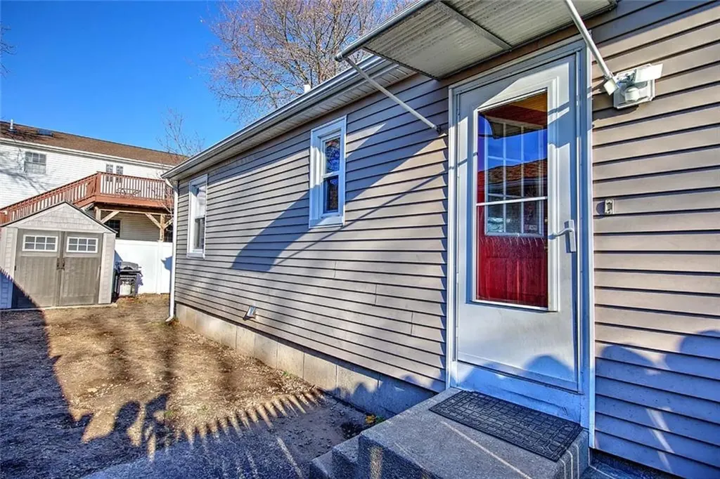 72 Vermont Street Cranston RI 02920