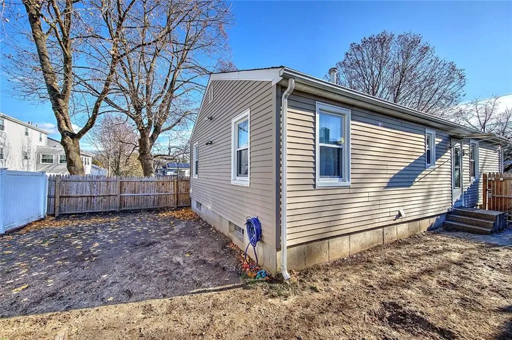 72 Vermont Street Cranston RI 02920