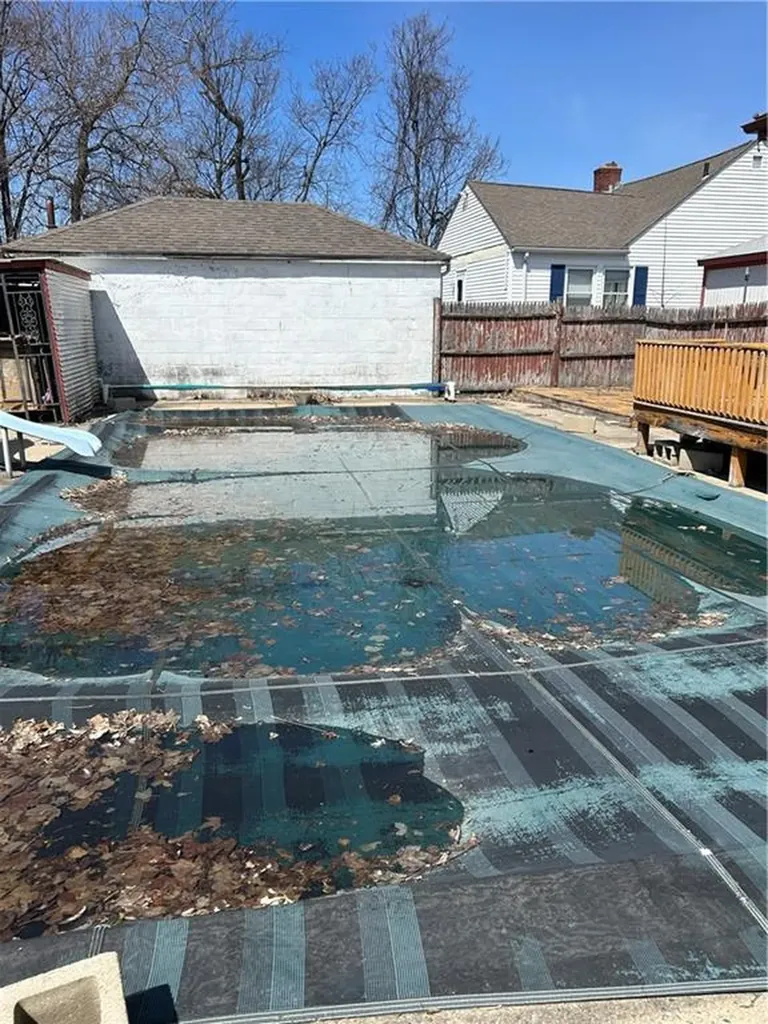 822 Strawberry Field Road Warwick RI 02886