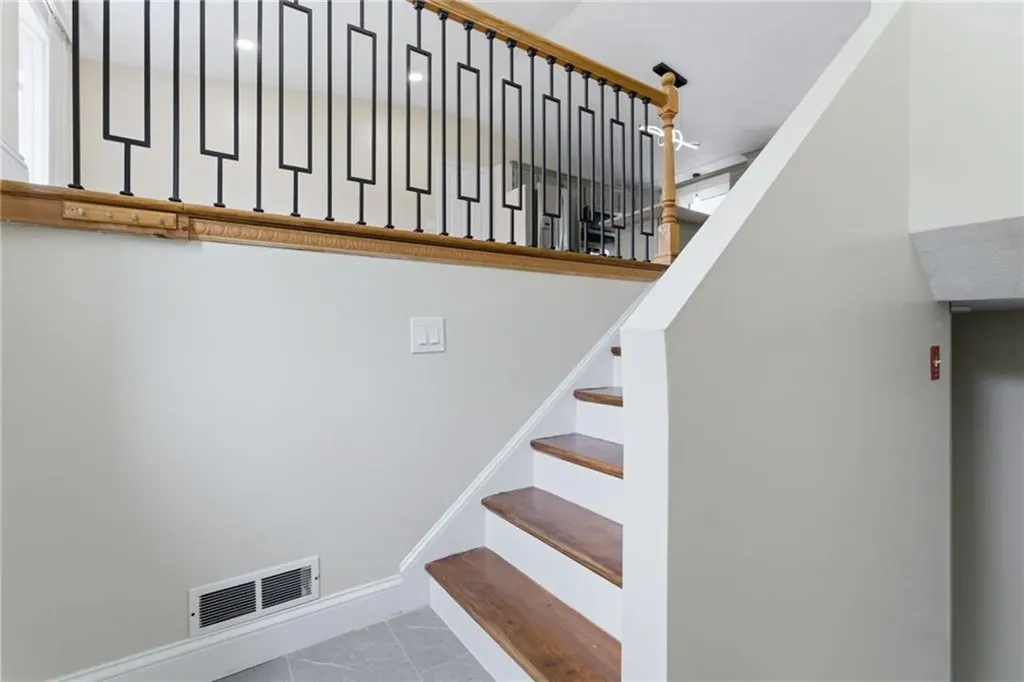 20 Killey Avenue Warwick RI 02889