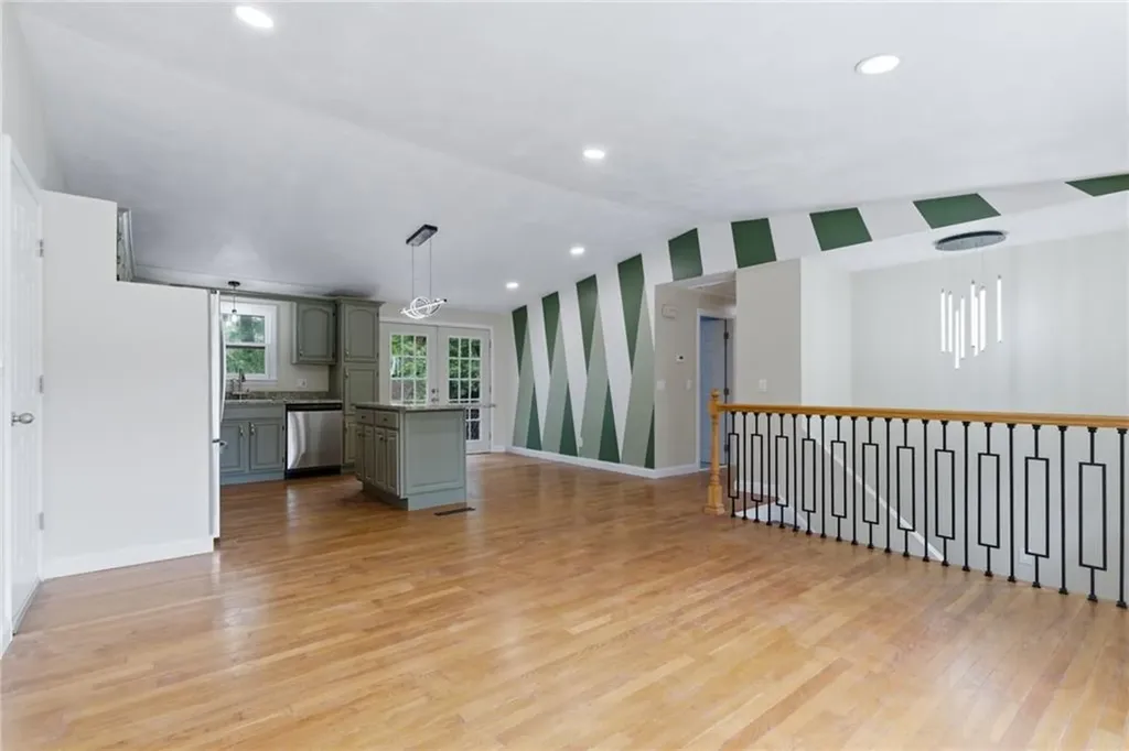 20 Killey Avenue Warwick RI 02889