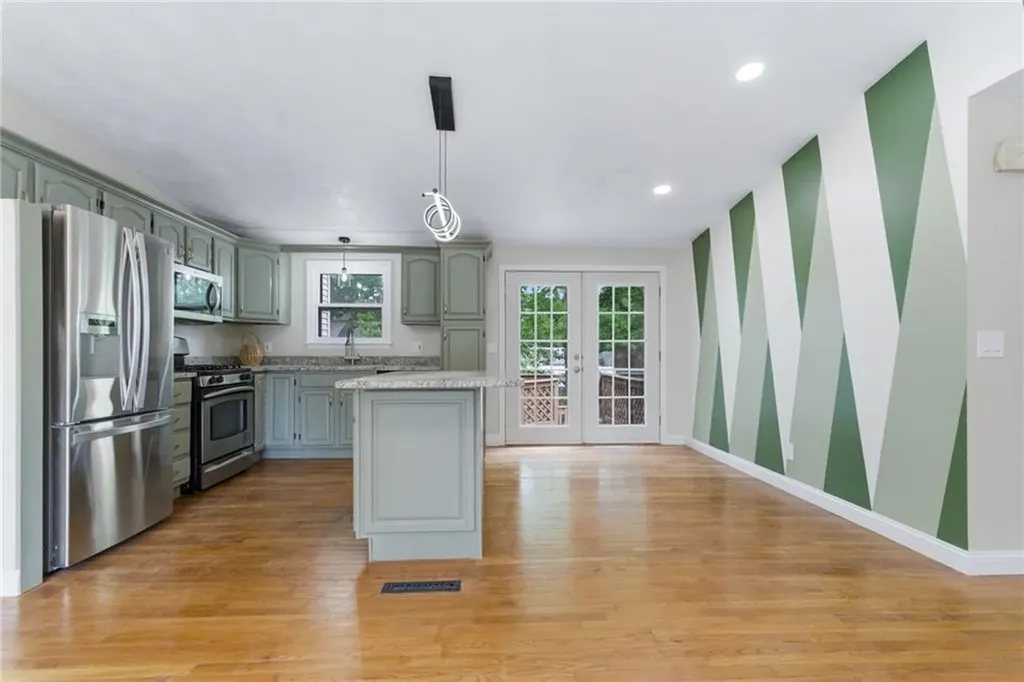 20 Killey Avenue Warwick RI 02889