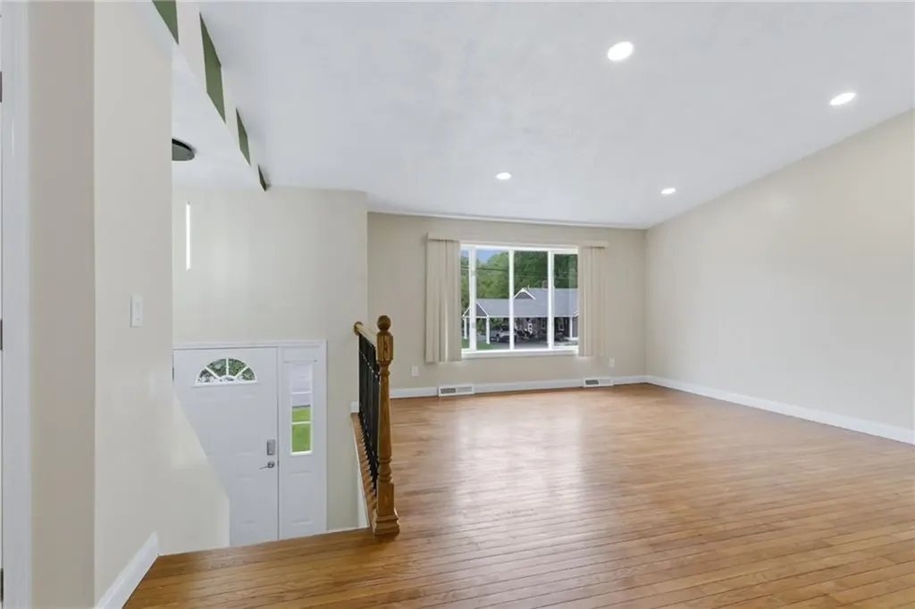 20 Killey Avenue Warwick RI 02889