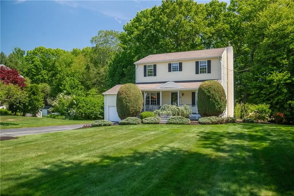 53 Orchard Valley Drive Cranston RI 02921