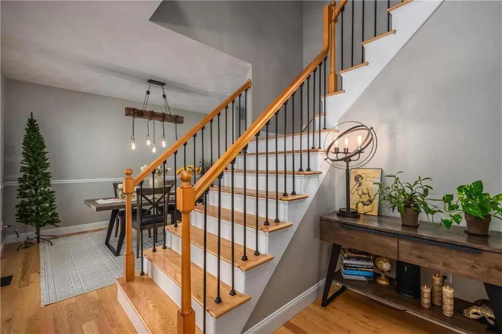 53 Orchard Valley Drive Cranston RI 02921
