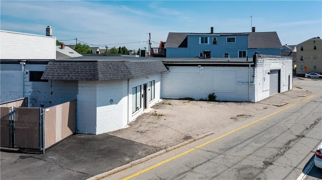 75 Roberts Street West Warwick RI 02893