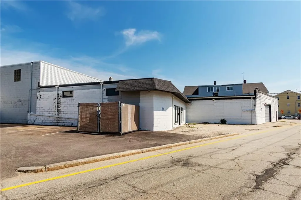 75 Roberts Street West Warwick RI 02893