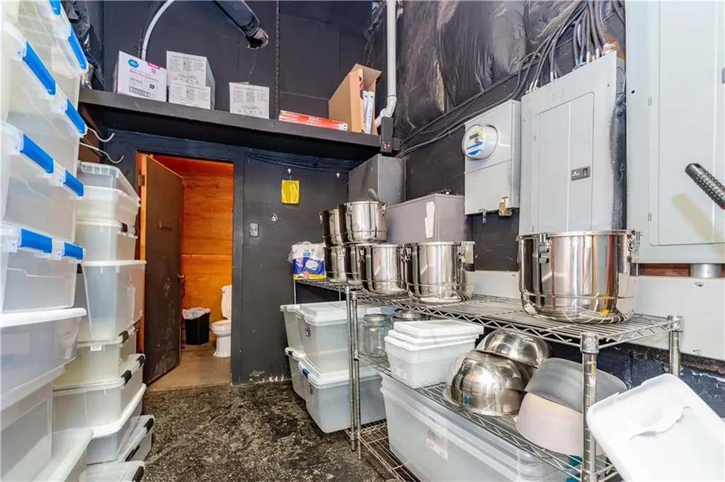 75 Roberts Street West Warwick RI 02893