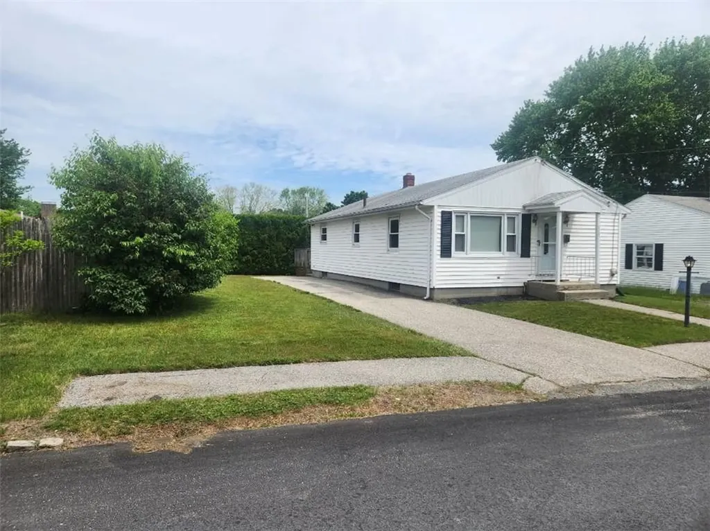 115 Hazelton Street Cranston RI 02920