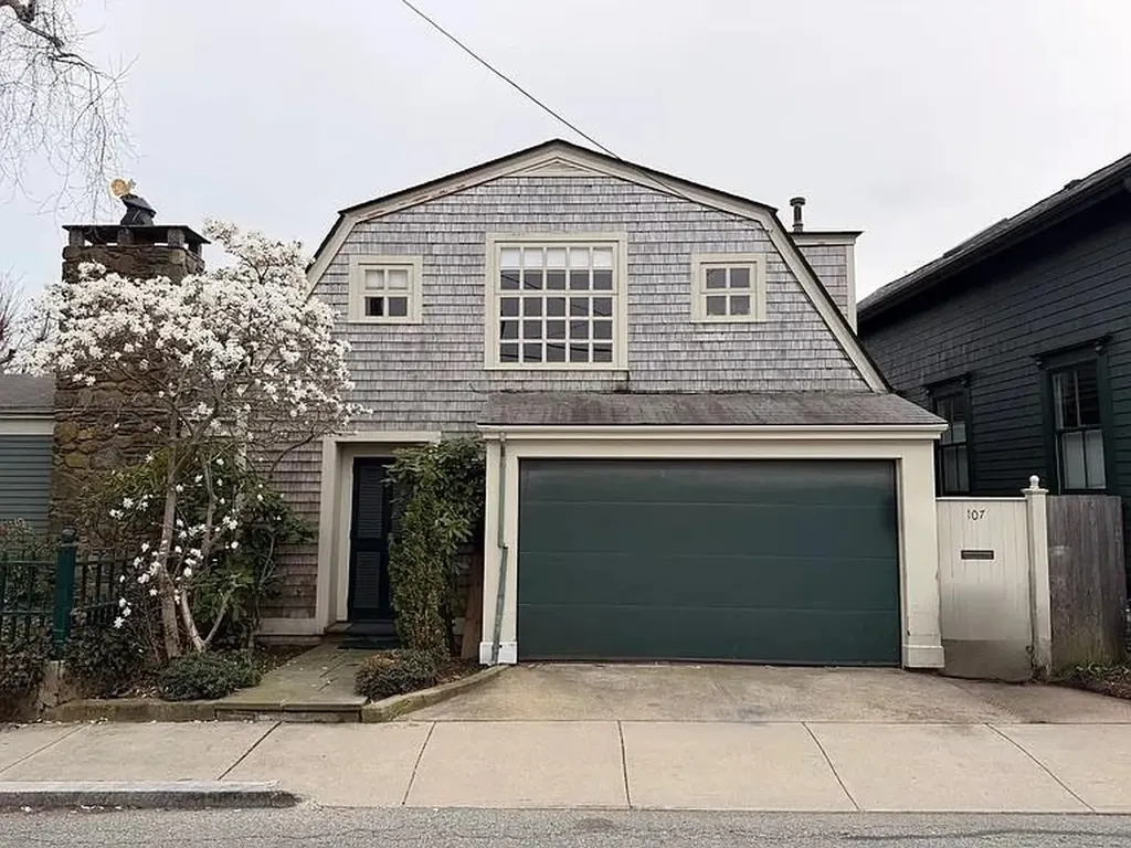 107 John Street Newport RI 02840
