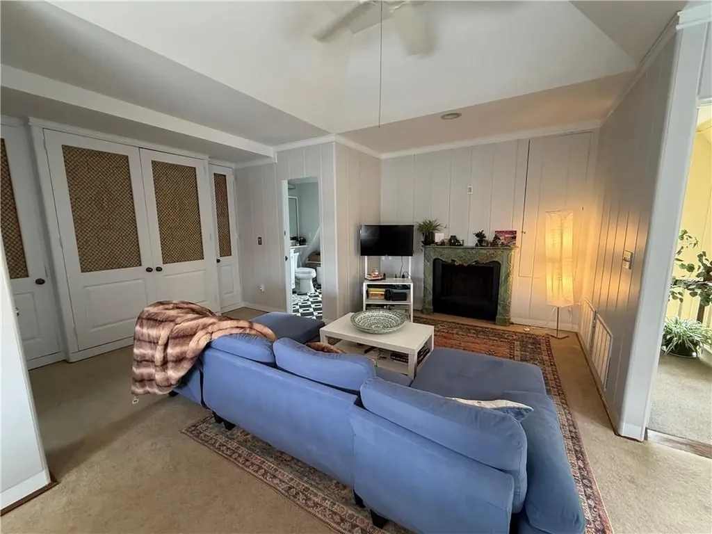 107 John Street Newport RI 02840