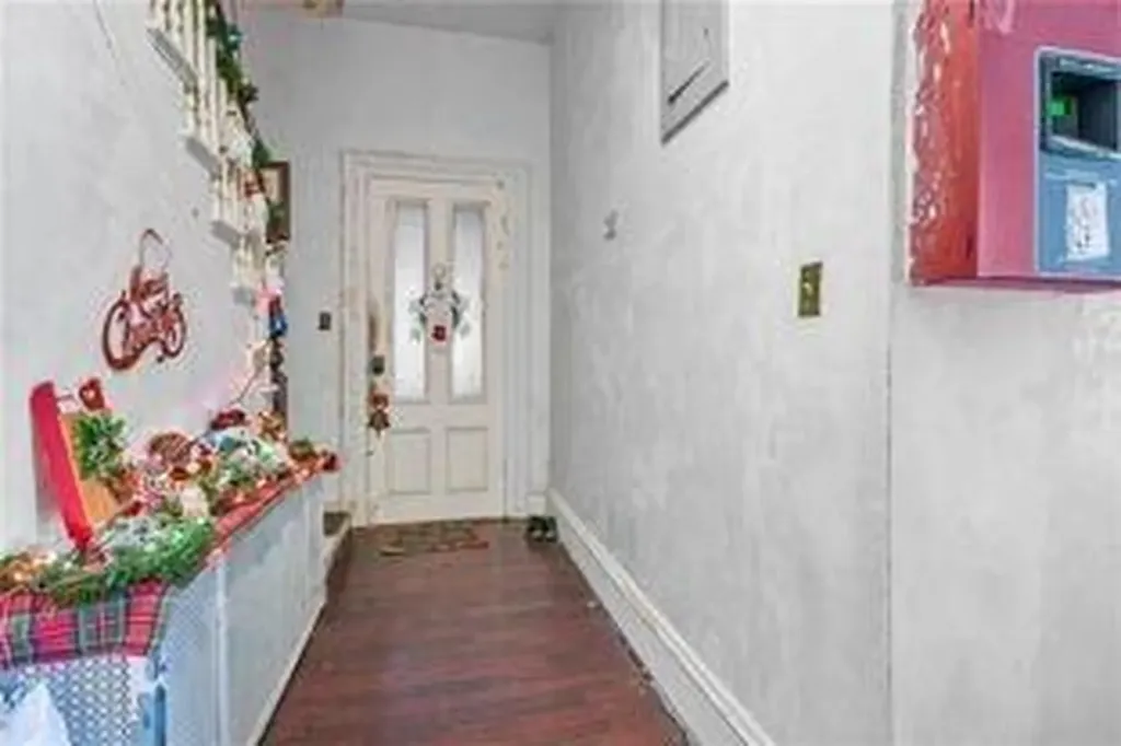274 Harris Avenue Woonsocket RI 02895