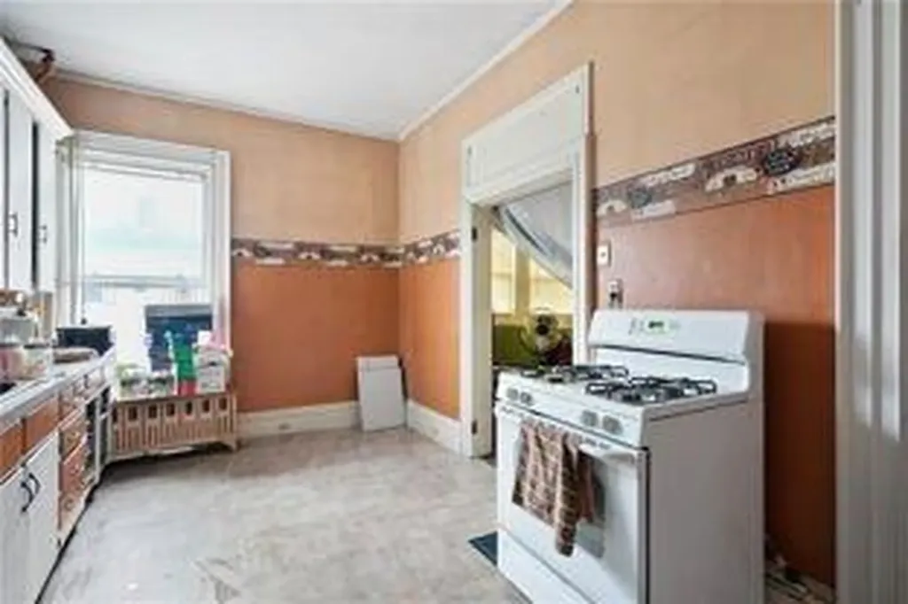 274 Harris Avenue Woonsocket RI 02895