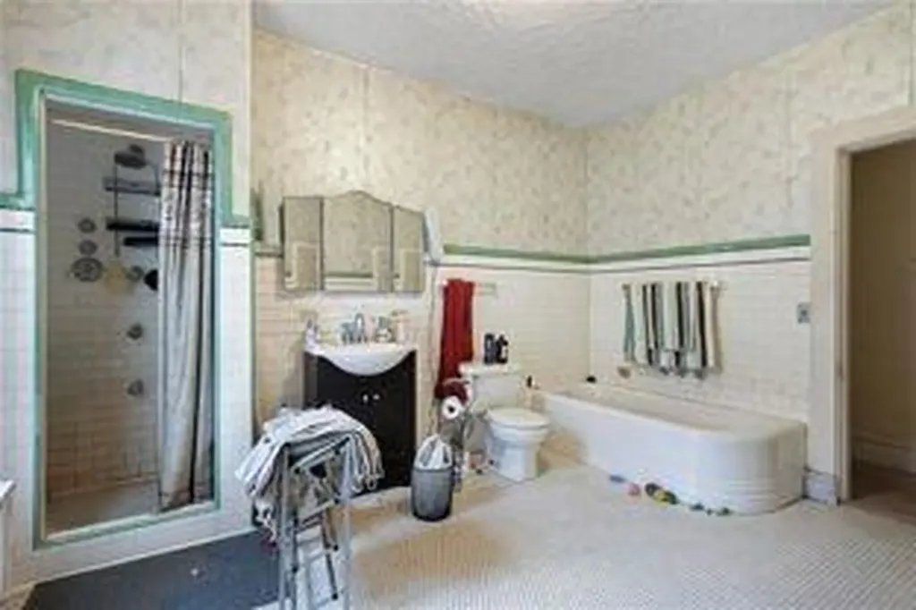 274 Harris Avenue Woonsocket RI 02895