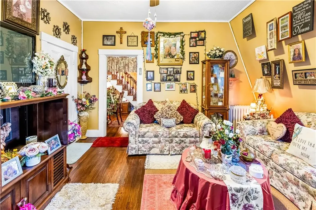 274 Harris Avenue Woonsocket RI 02895