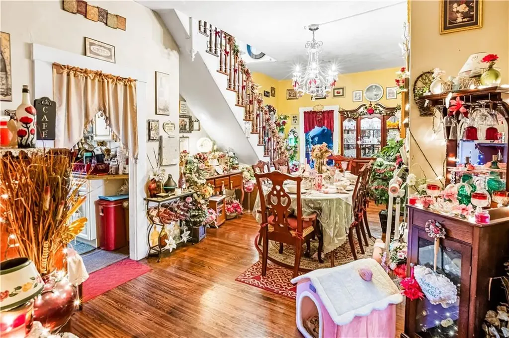 274 Harris Avenue Woonsocket RI 02895