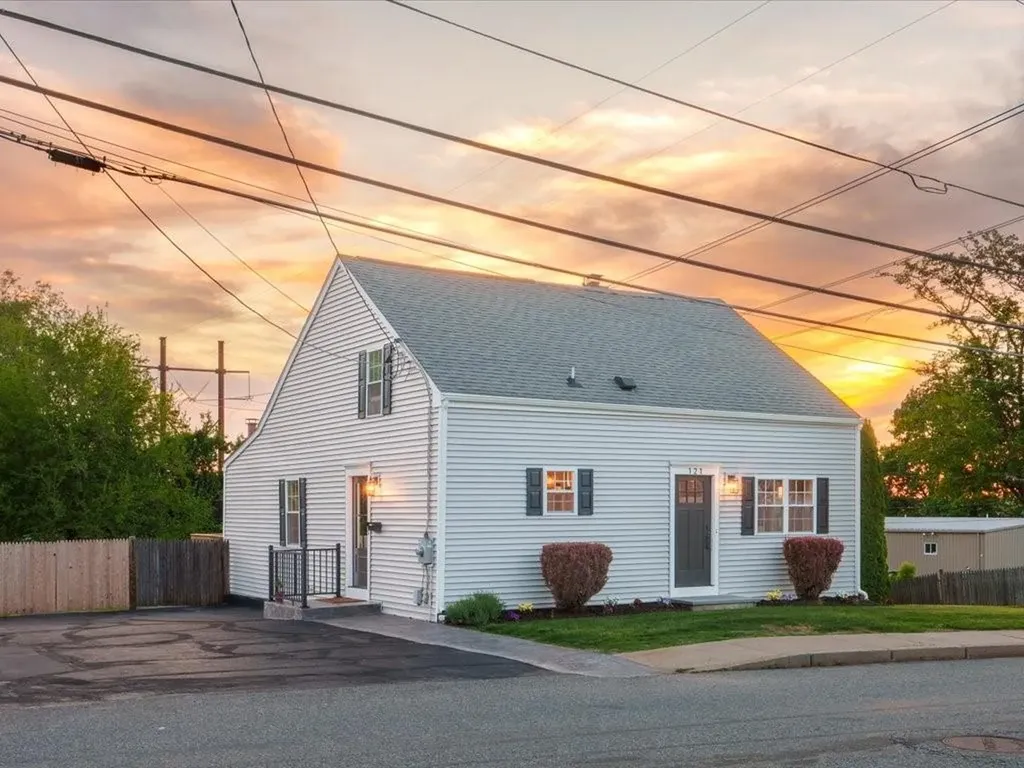 121 Talcott Street Woonsocket RI 02895