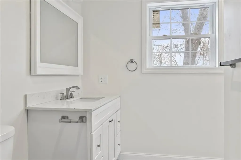 24 Blackburn Street Warwick RI 02886