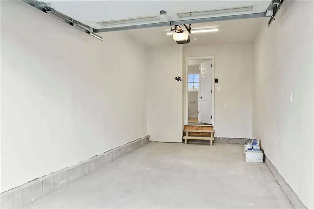 24 Blackburn Street Warwick RI 02886