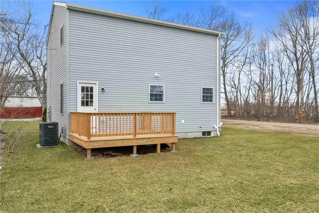 24 Blackburn Street Warwick RI 02886