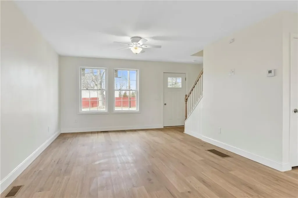 24 Blackburn Street Warwick RI 02886