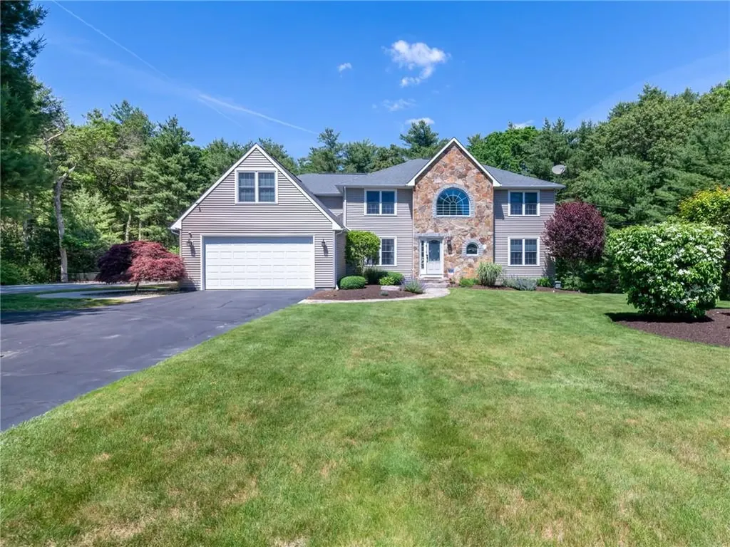 5 Weymouth Lane Coventry RI 02816