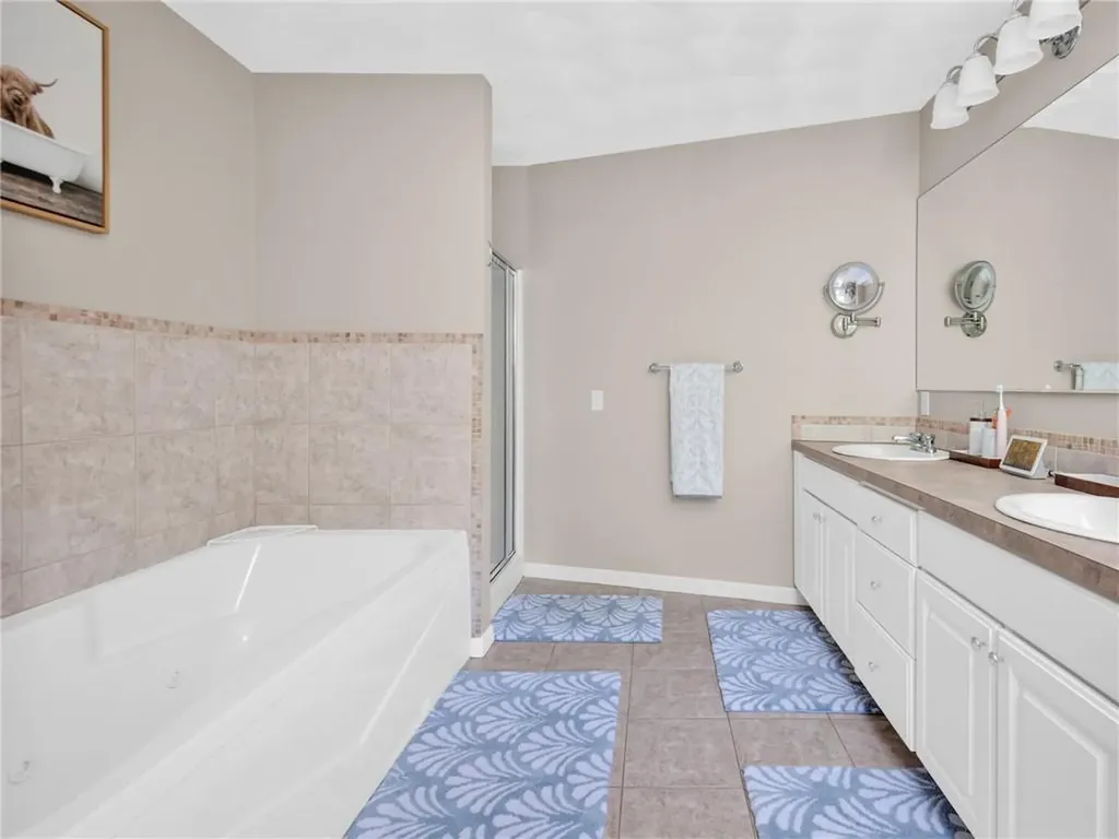 5 Weymouth Lane Coventry RI 02816