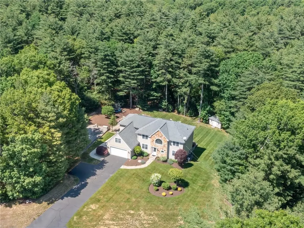 5 Weymouth Lane Coventry RI 02816