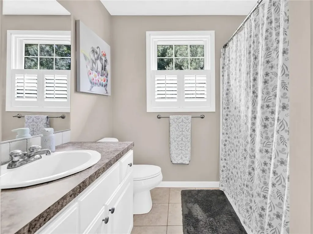 5 Weymouth Lane Coventry RI 02816