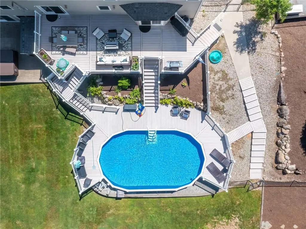 5 Weymouth Lane Coventry RI 02816