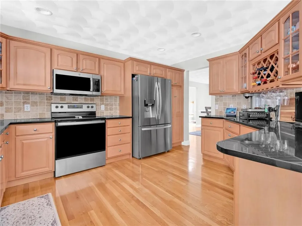 5 Weymouth Lane Coventry RI 02816