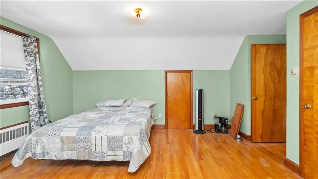 77 Minto Street Providence RI 02908