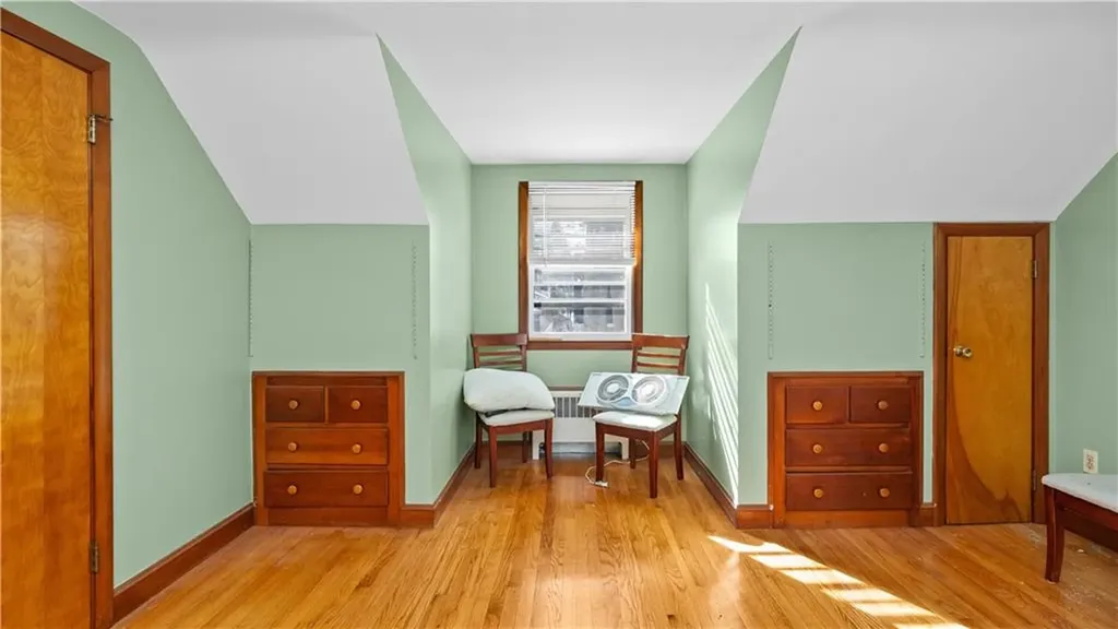 77 Minto Street Providence RI 02908