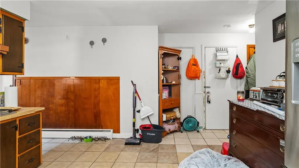 77 Minto Street Providence RI 02908