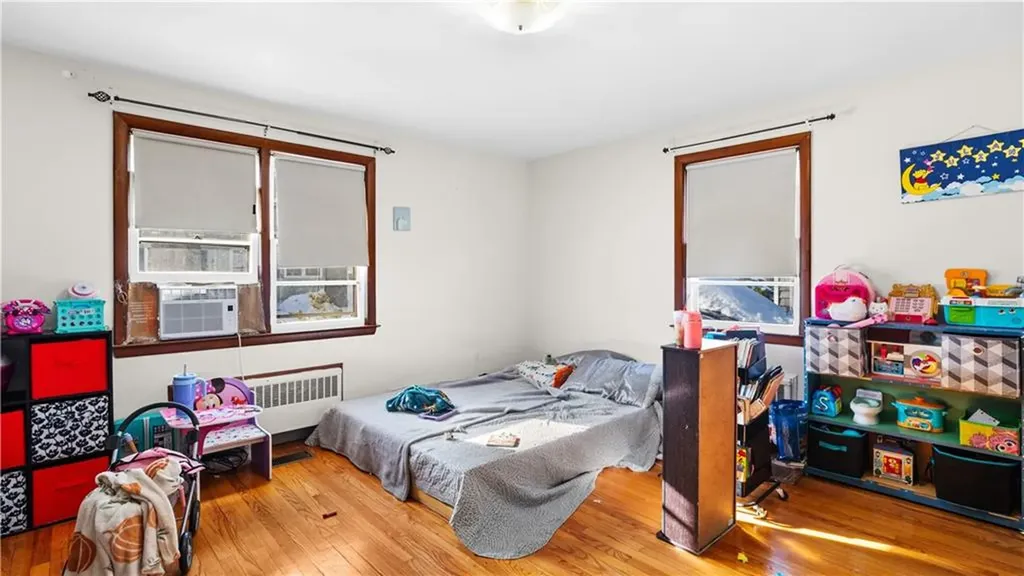 77 Minto Street Providence RI 02908