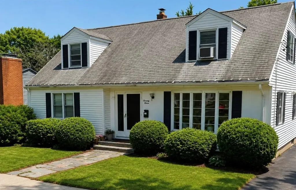 77 Minto Street Providence RI 02908