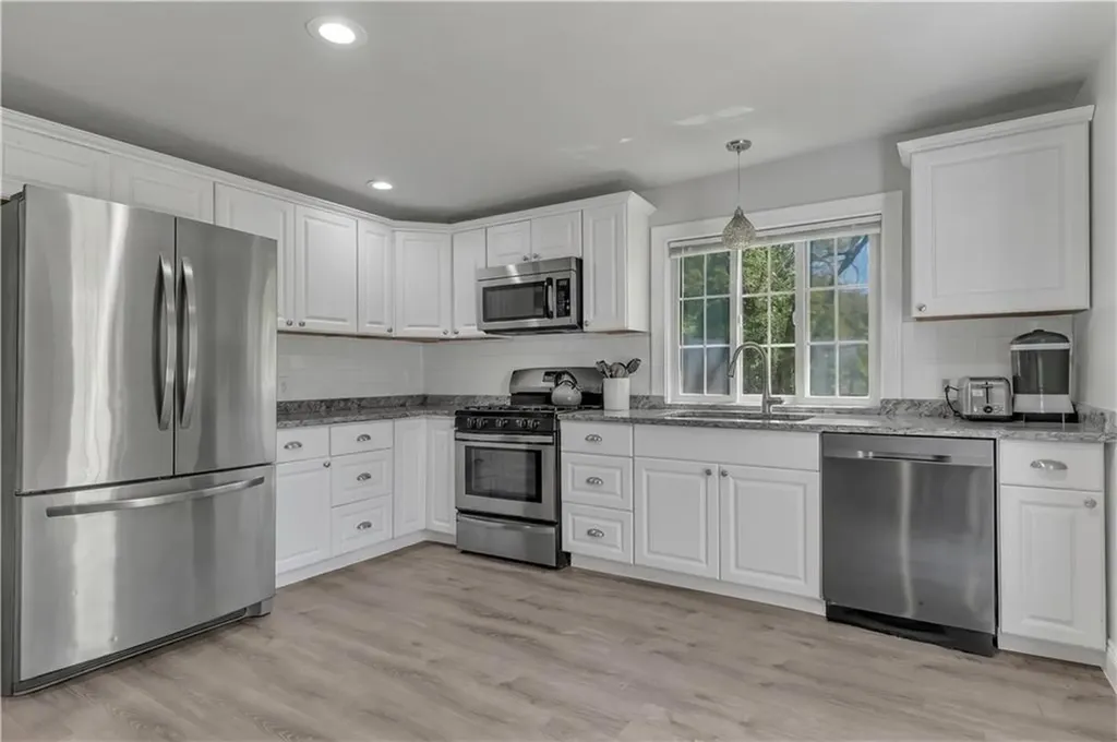 19 Hardwick Street Cumberland RI 02864