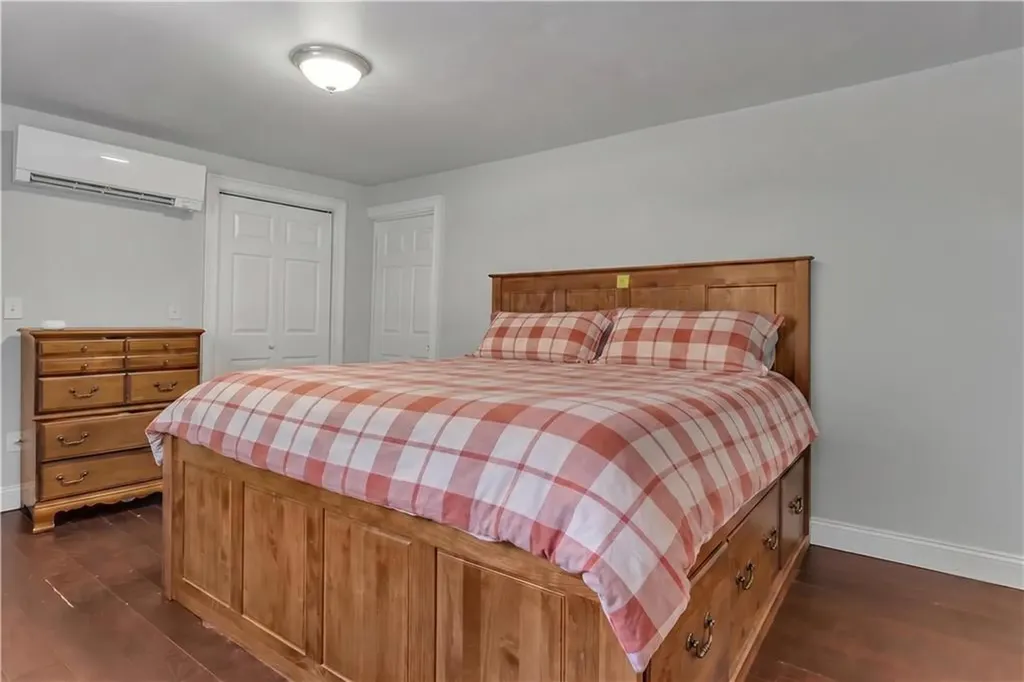 19 Hardwick Street Cumberland RI 02864