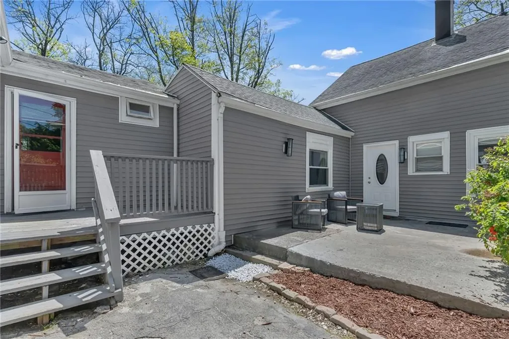 19 Hardwick Street Cumberland RI 02864