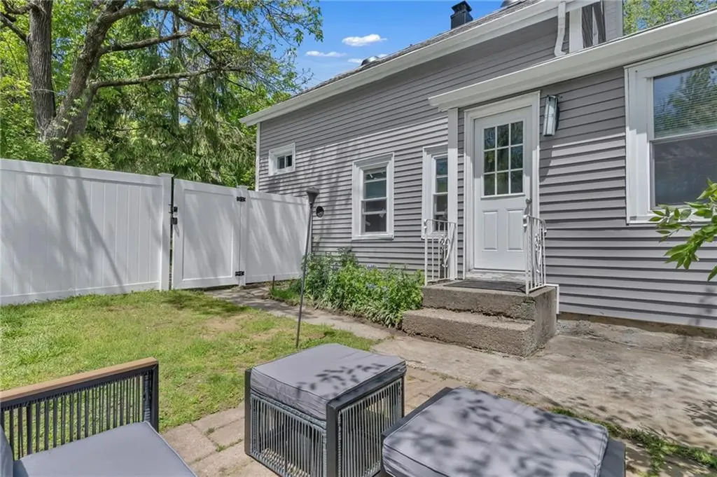 19 Hardwick Street Cumberland RI 02864