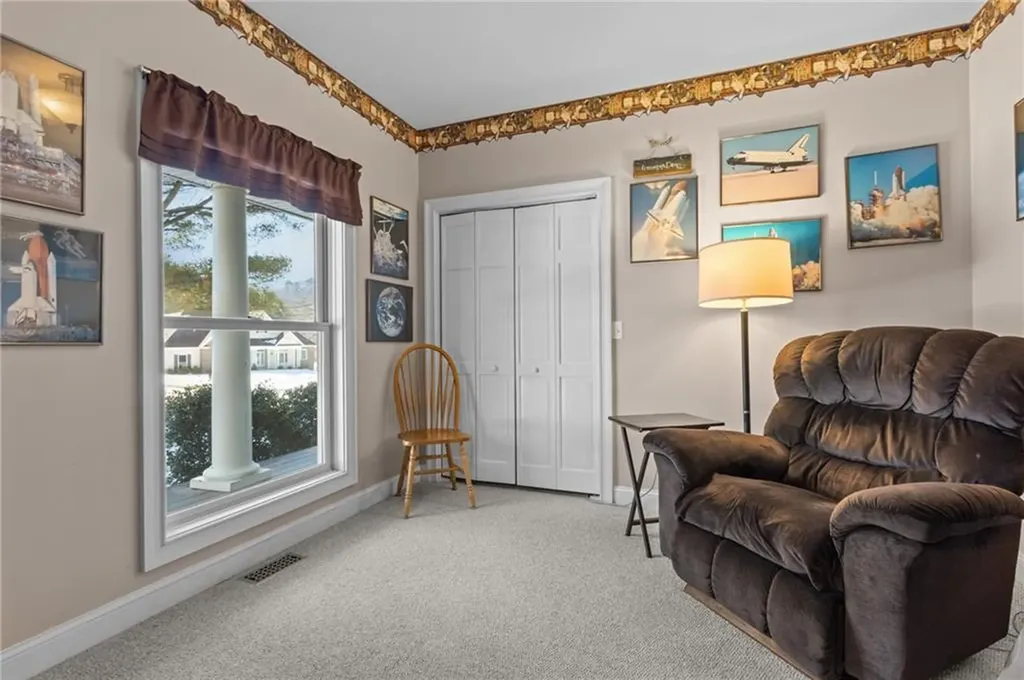 17 Blackwells Landing Brooklyn CT 06234