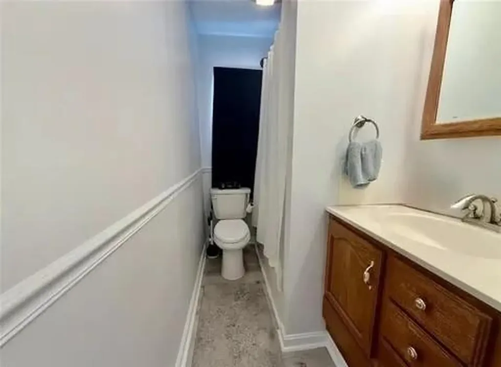 27 Cliffdale Avenue Cranston RI 02905