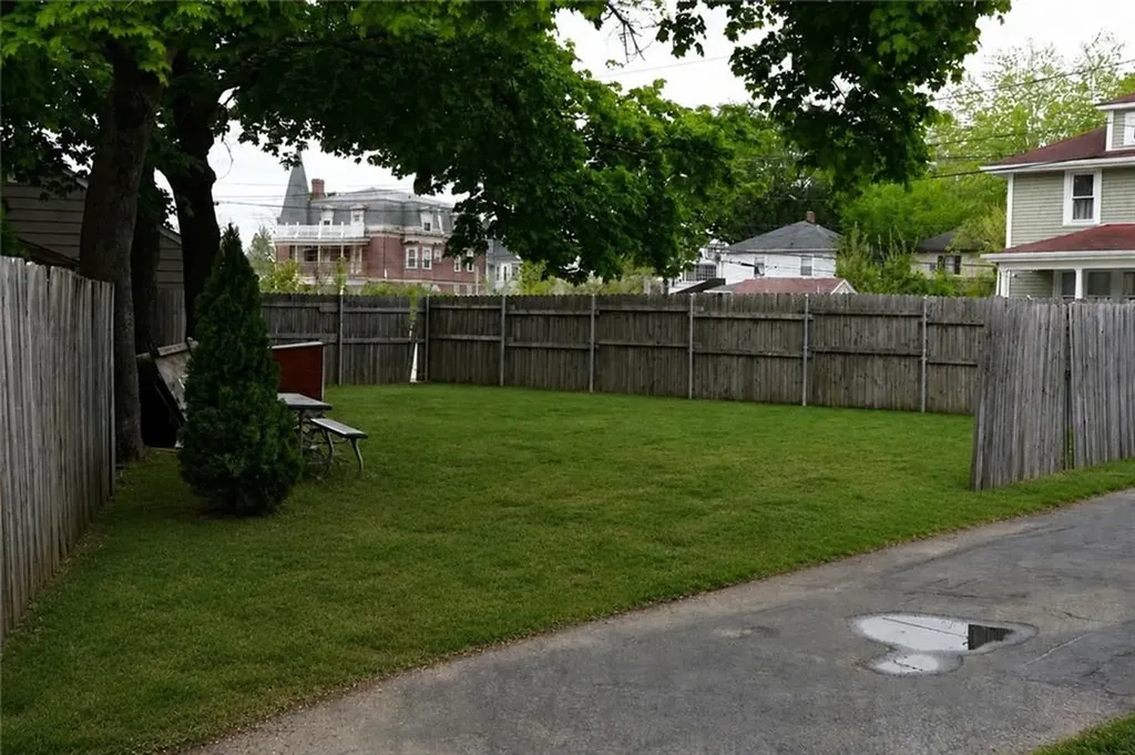 27 Cliffdale Avenue Cranston RI 02905