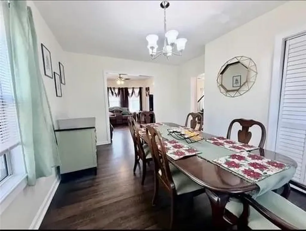 27 Cliffdale Avenue Cranston RI 02905