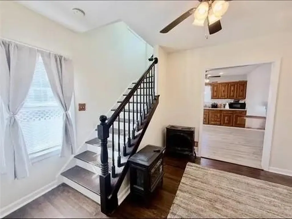 27 Cliffdale Avenue Cranston RI 02905