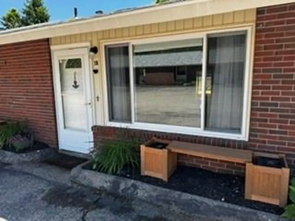 40 Kingsland Court Charlestown RI 02813