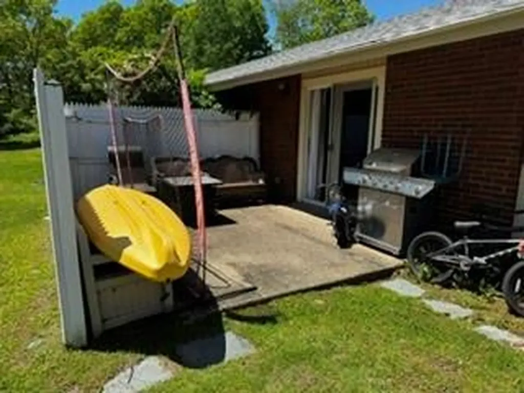 40 Kingsland Court Charlestown RI 02813
