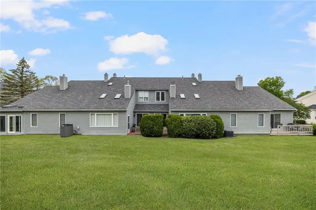 95 Nipmuc Trail North Providence RI 02904